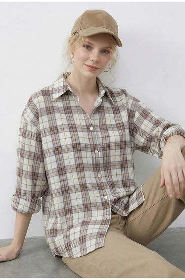LUCCI Relaxed Fit Plaid Button-Up Shirt