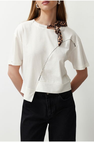 White Thick Cotton Leopard Halter Detail Knitted T-Shirt