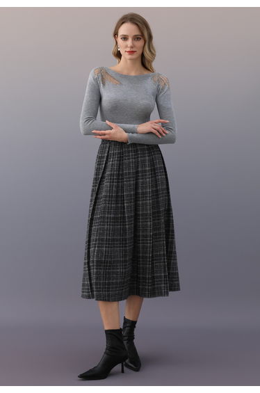 Delicate Restrained Plaid Box Pleat Tweed Skirt in Smoke