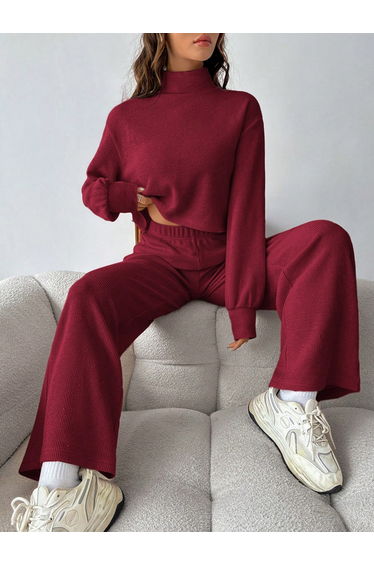 Women Burgundy Ribbed Knit Top and Pants Co-Ords