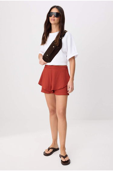 Tile Flat Ruffle Detailed Textured Shorts & Bermuda