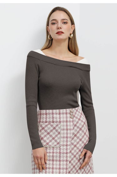 Color Blocked Neckline Knit Top in Smoke
