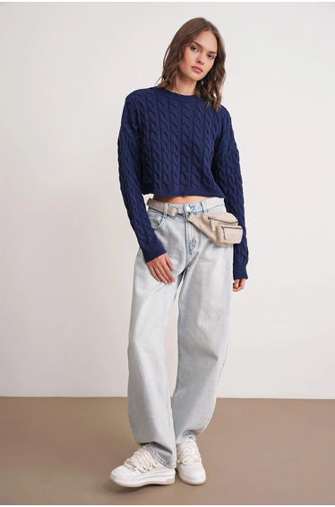 Mixray Cable Knit Pattern Crew Neck Sweater