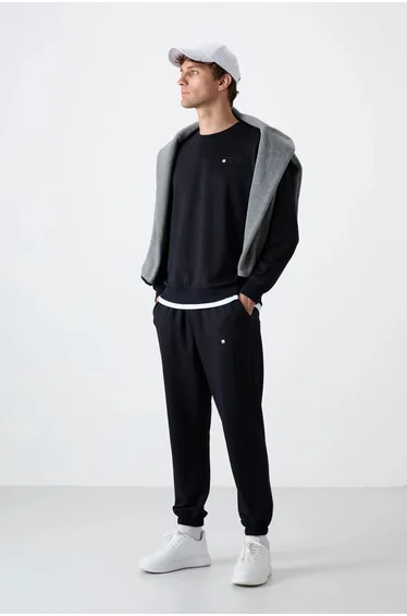TOMMY Men's Oversized Sweatshirt And Pants Set