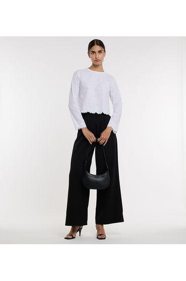 BCBG EMBROIDERY CROP TOP