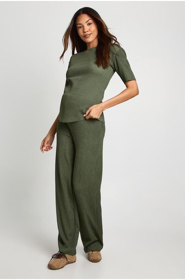 Maternity Textured Plisse T-Shirt - khaki