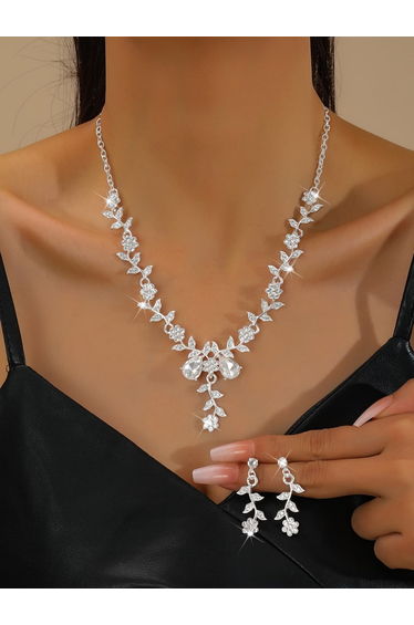 2-Piece Floral Embellished Necklace and Earrings Jewelry Set