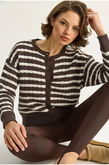 LUCCI Hair Braid Knitwear Cardigan with Button Closure