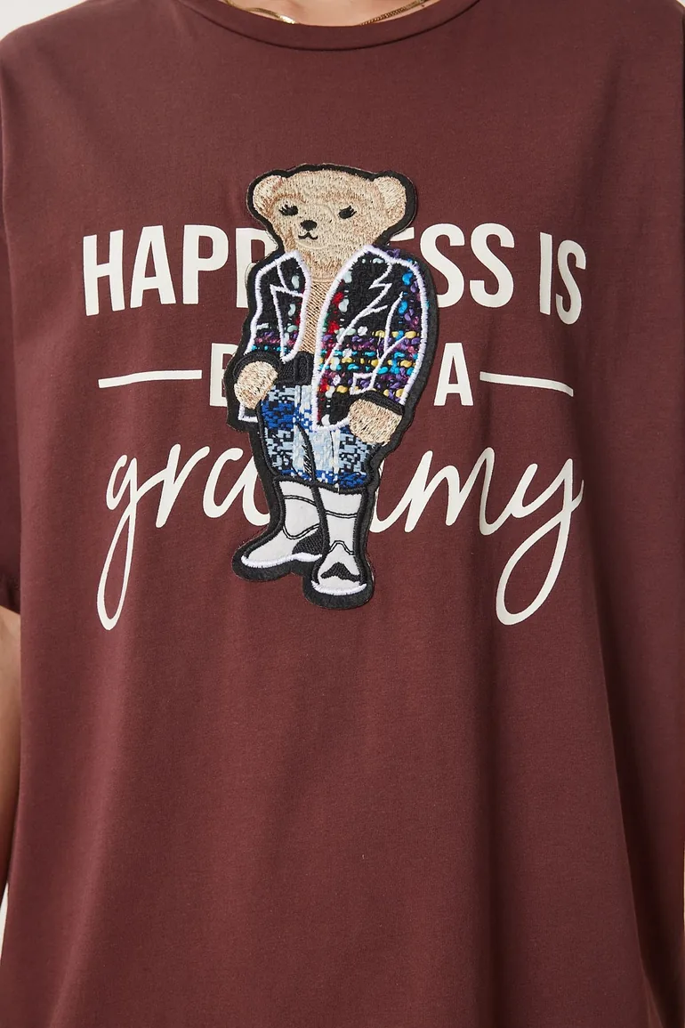 تيشيرت نسائي قطن بتصميم واسع بطبعة دبدبوب - بني - 3