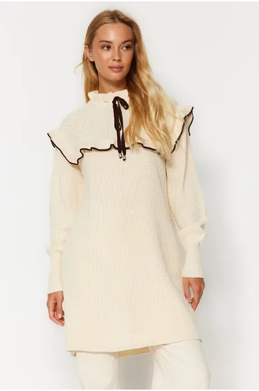 Cream Black Piping Tricot Knitted Sweater