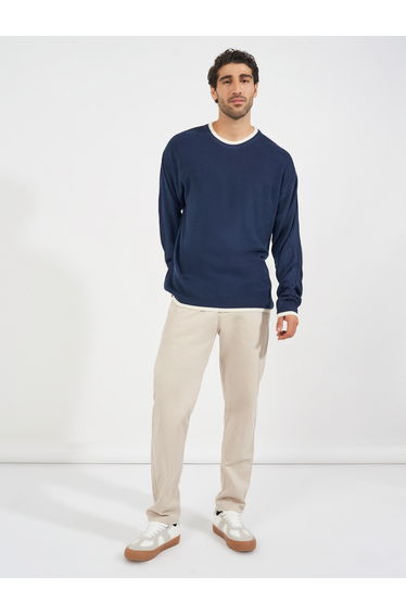 Relaxed Tuck Knit Lightweight Sweater with Contrast Detail
