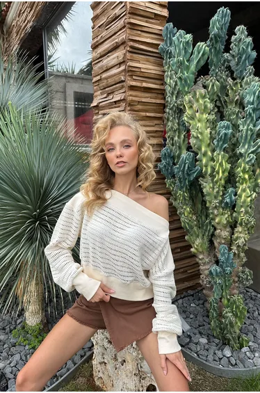 سويتشيرت قصير