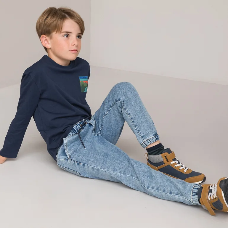 Mid Rise Straight Jeans