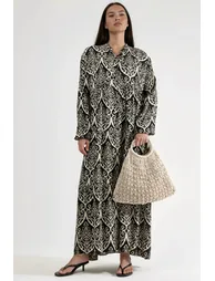 فستان ماكسي بطبعة منقشة - 5