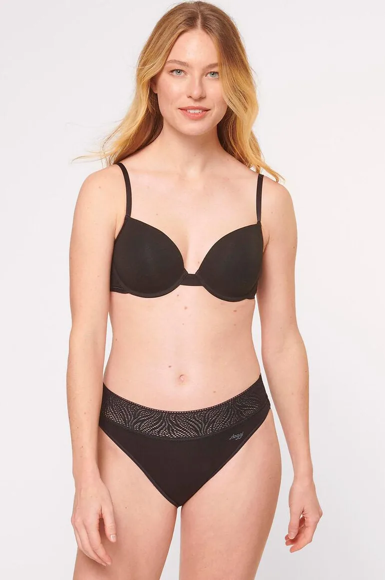 سروال كنيكرز