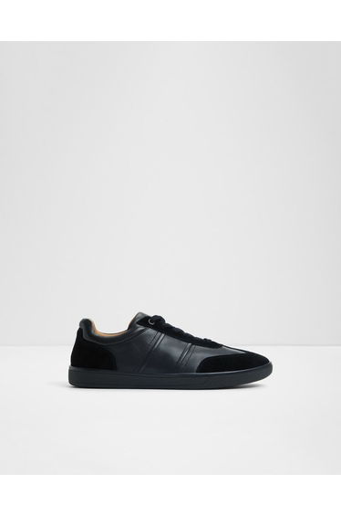 Langston / Sneakers