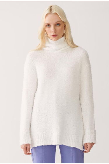 Illas Women's Knitwear in Ecru