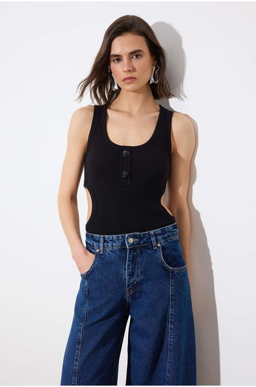 Black Body-Fitting Pool Neckline Window Detailed Snap-On Ribbed Flexible Knitted Bodysuit