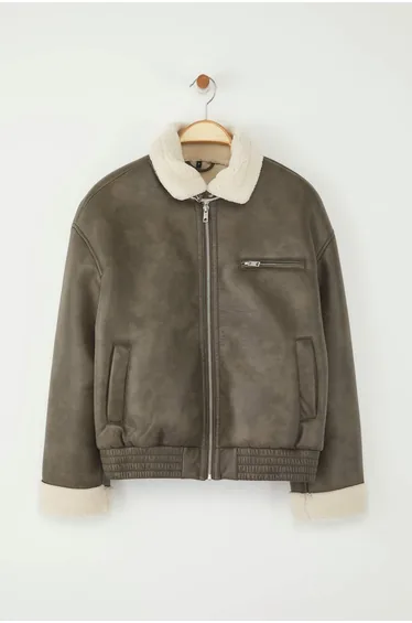 جاكيت ترينديول فرو أخضر