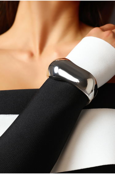 Demere Irregular Metal Bracelet