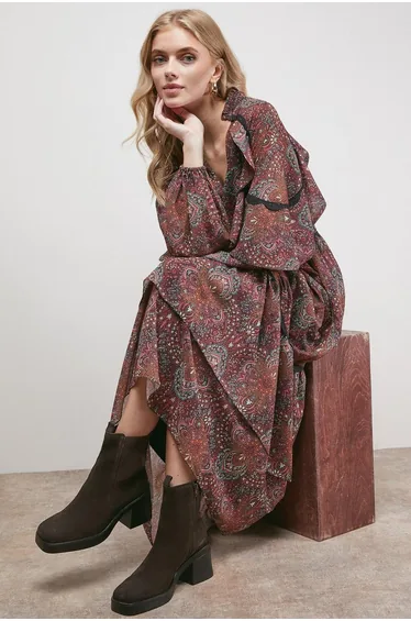 بوت اويسيس باللون البني