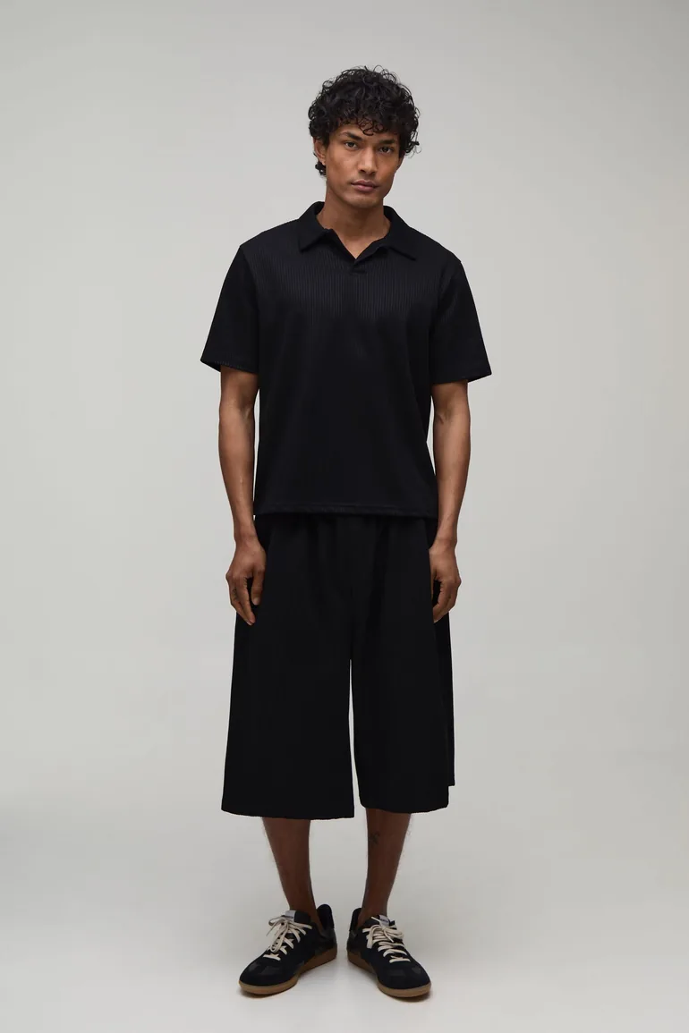 Boxy Pleated Revere Polo & Bermuda Short Set - black - 3