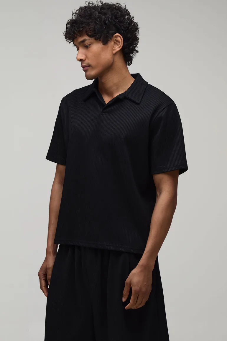 Boxy Pleated Revere Polo & Bermuda Short Set - black - 2