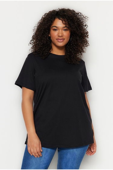 Plus Size T-Shirt - Black - Relaxed fit