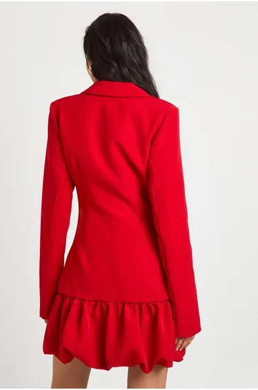 فستان بليزر بياقة عميقة