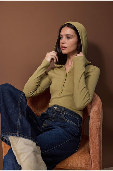 Khaki knitted top