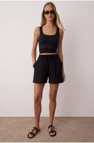 Black Muslin Elastic Waist High Waist City Boy Shorts & Bermuda