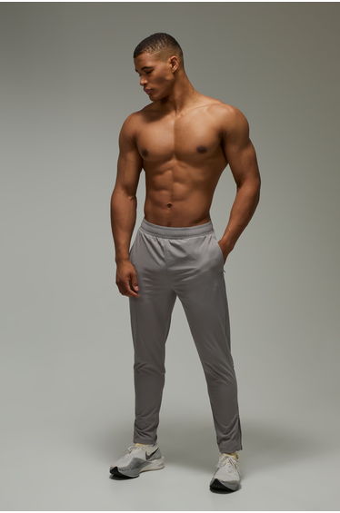 Man Active Running Vent Tapered Jogger - grey