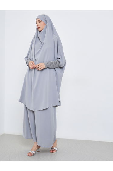 Solid Hoodie Batwing Sleeve Abaya with Skirt Set
