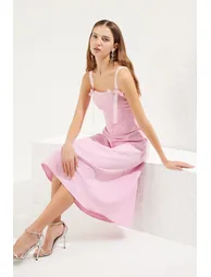 فستان بتصميم بشكل A بفيونكة لون زهري  - 1