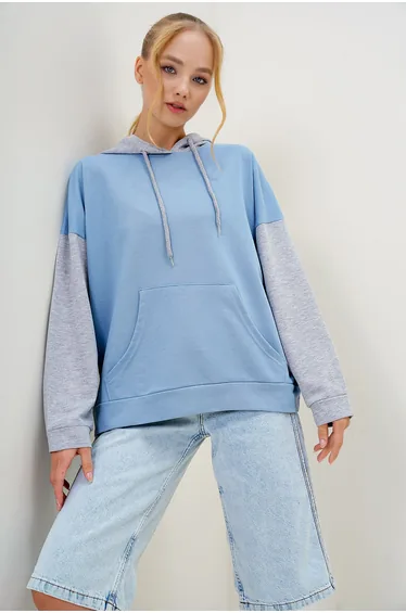 Women's Blue Inner Framed Color Block Oversized Hooded Sweatshirt