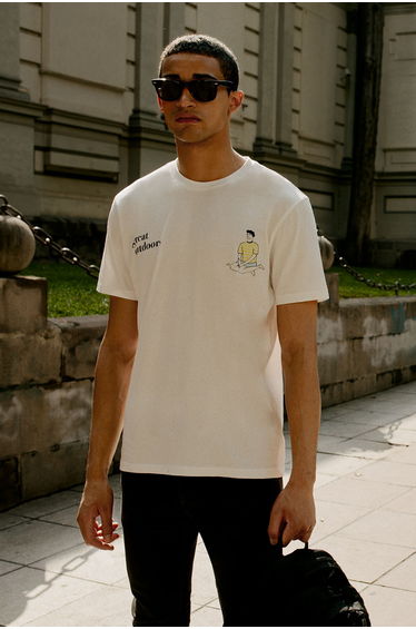 Men's Ecru Comfort Fit Relaxed Fit 100% Cotton Soft Texture Printed T-Shirt