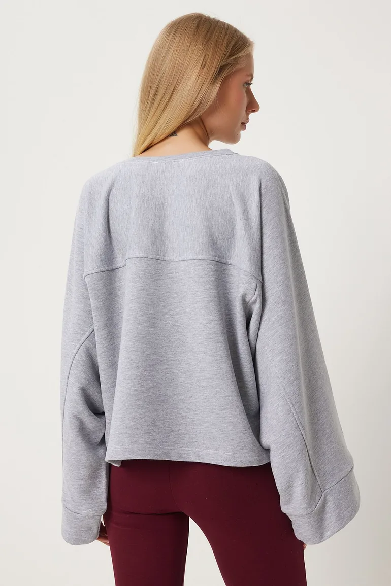 Women's Gray Wide Sleeve Oversize Knitted Sweatshirt - 4