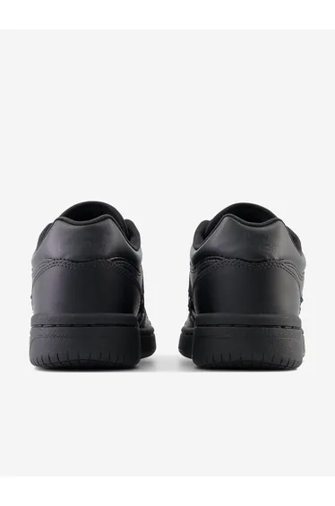 حذاء سنيكرز أسود