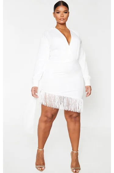 فستان ضيق بأكمام طويلة وشراشيب - أبيض - مقاسات كبيرة