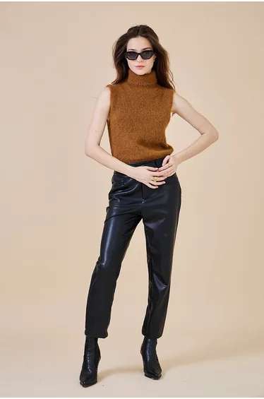 Sleeveless Turtleneck Jumper