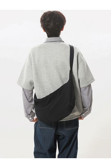 Black Zip Closure Shoulder Bag