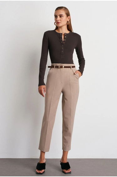 DILVIN Ribbed Crew Neck Button Blouse