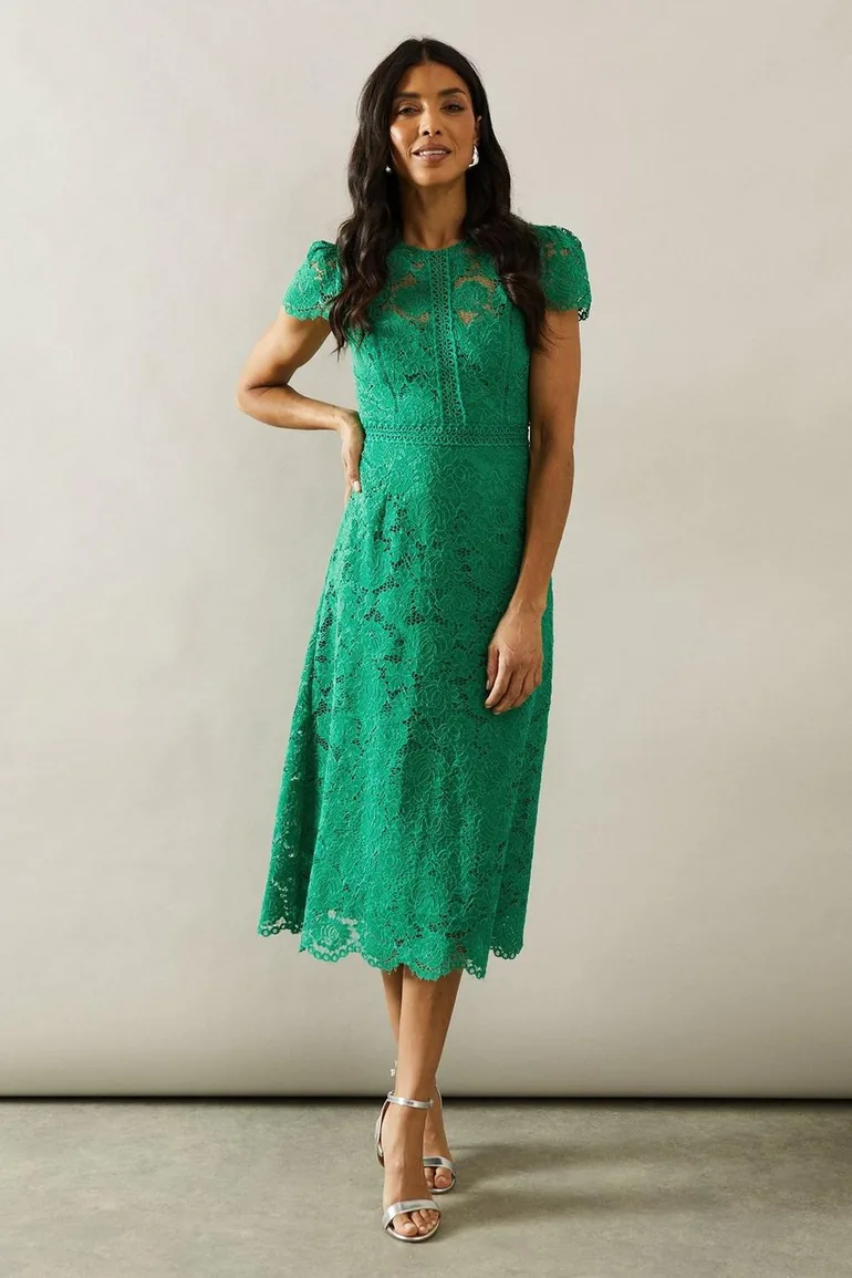 فستان ميدي دانتيل بحافة واسعة