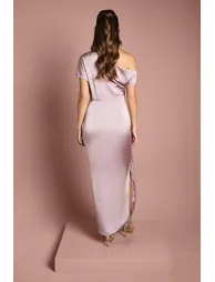 فستان ساتان ماكسي مزموم بأكتاف مكشوفة - 2