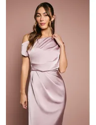 فستان ساتان ماكسي مزموم بأكتاف مكشوفة - 3