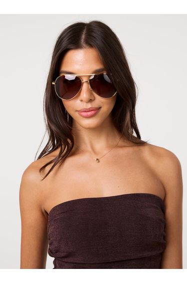 Gold Frame Aviators With Polarised Lense