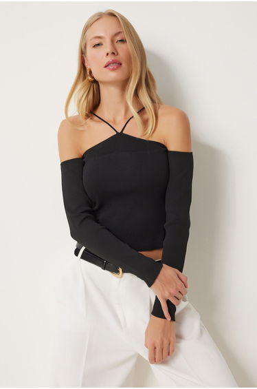Women's Black Crossed Thread Knit Blouse