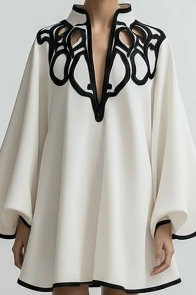 فستان قصير فضفاض بأكمام بحافة واسعة بياقة عالية - 4