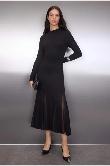 فستان ماكسي محبوك بكشكش - أسود