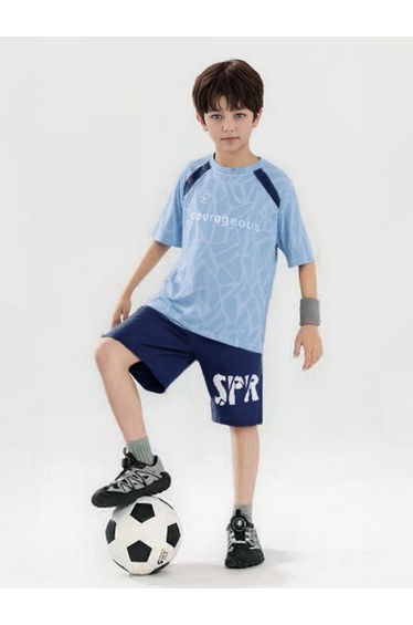 Boys Text Print Raglan Sleeve T-Shirt and Shorts Set